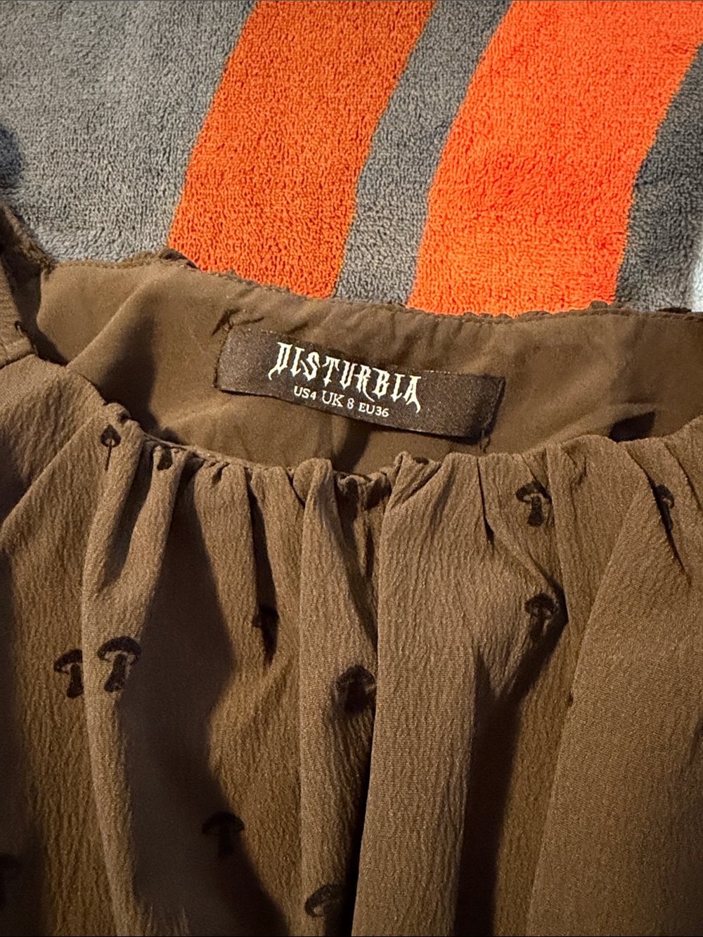 Disturbia Olive Puff Sleeve Smocked Crop Top - Picture 2 of 5